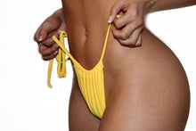 Load image into Gallery viewer, Tulip Yellow Foreign Top
